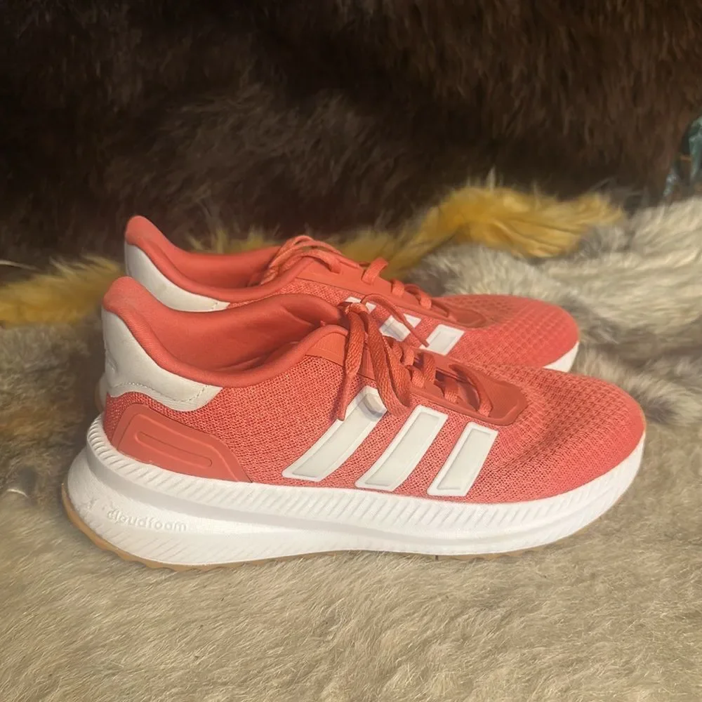 Adidas Women's Bright Coral Sneakers 7 (5235)